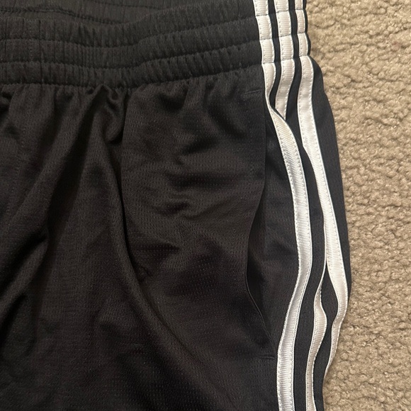 Adidas Boys 3-Stripes Essentials White Logo Athletic Shorts Black Size XL - Picture 4 of 6